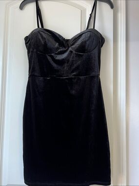 NWOT Trixxi Black Velvet Evening Dress
